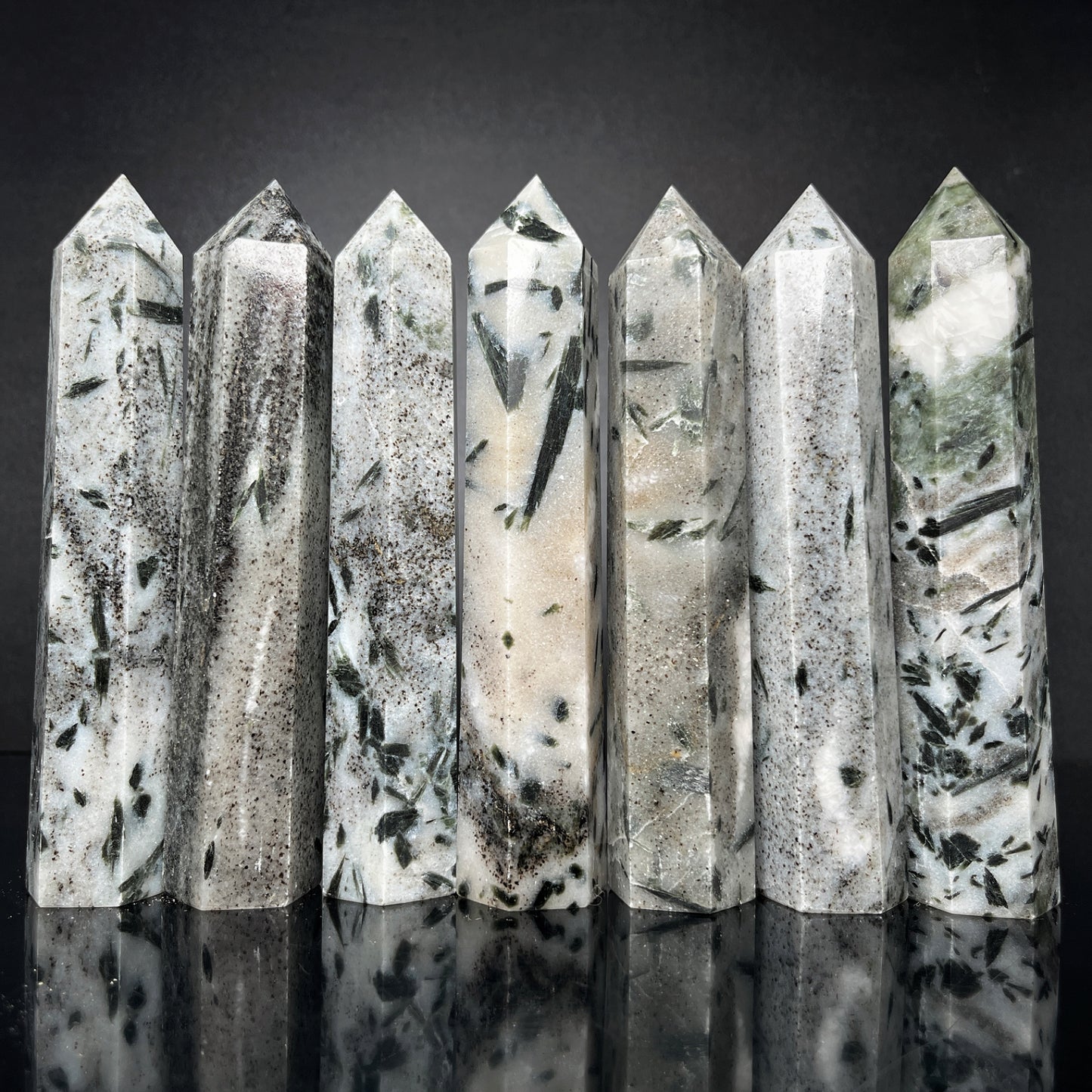 Natural Green tourmaline single pointed pillar Heal ing Gemstone Home Decor