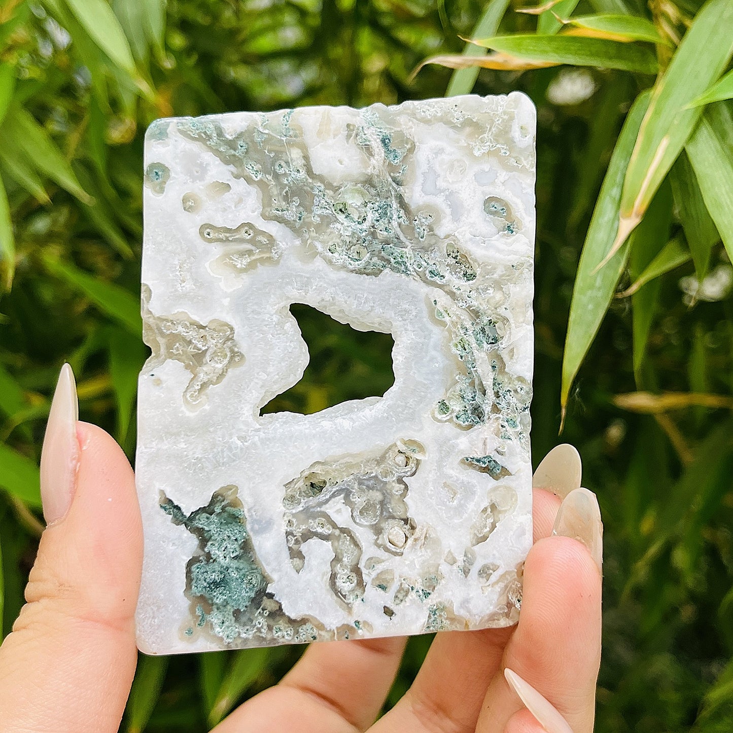 Natural Water grass agate flakes Heal ing Gemstone Home Decor
