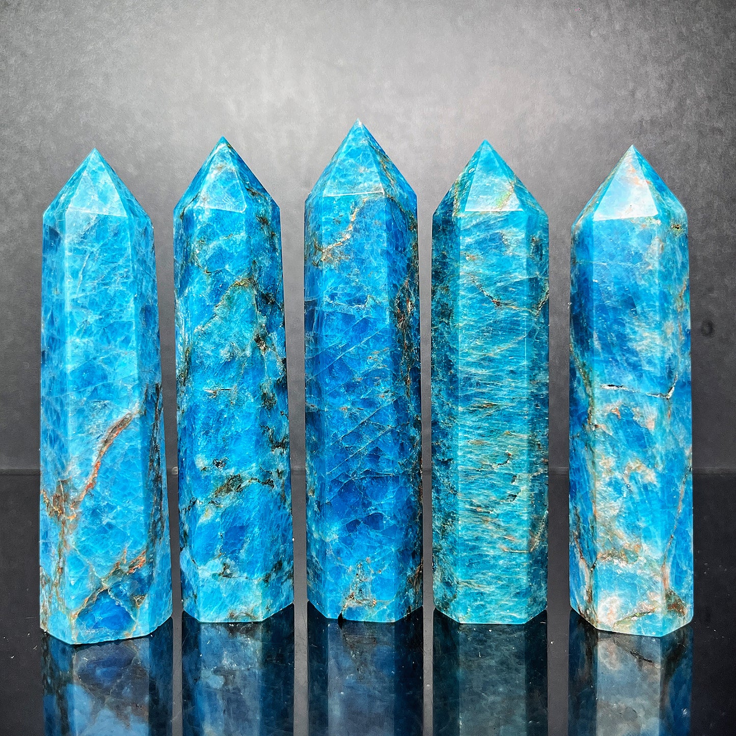 Natural Blue phosphorus glow single pointed column Heal ing Gemstone Home Decor