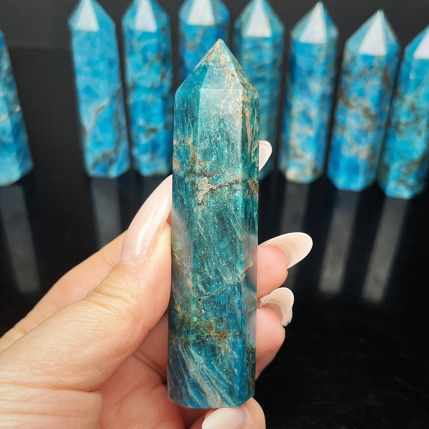 Natural Blue phosphorus glow single pointed column Heal ing Gemstone Home Decor