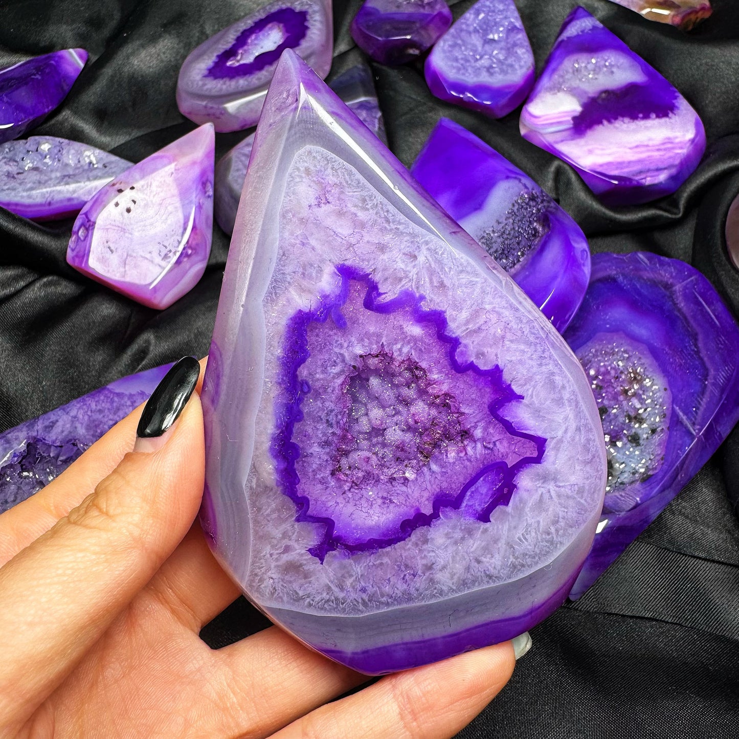 Natural Purple Filament Crystal Cave Sculpture Heal ing Gemstone Home Decor