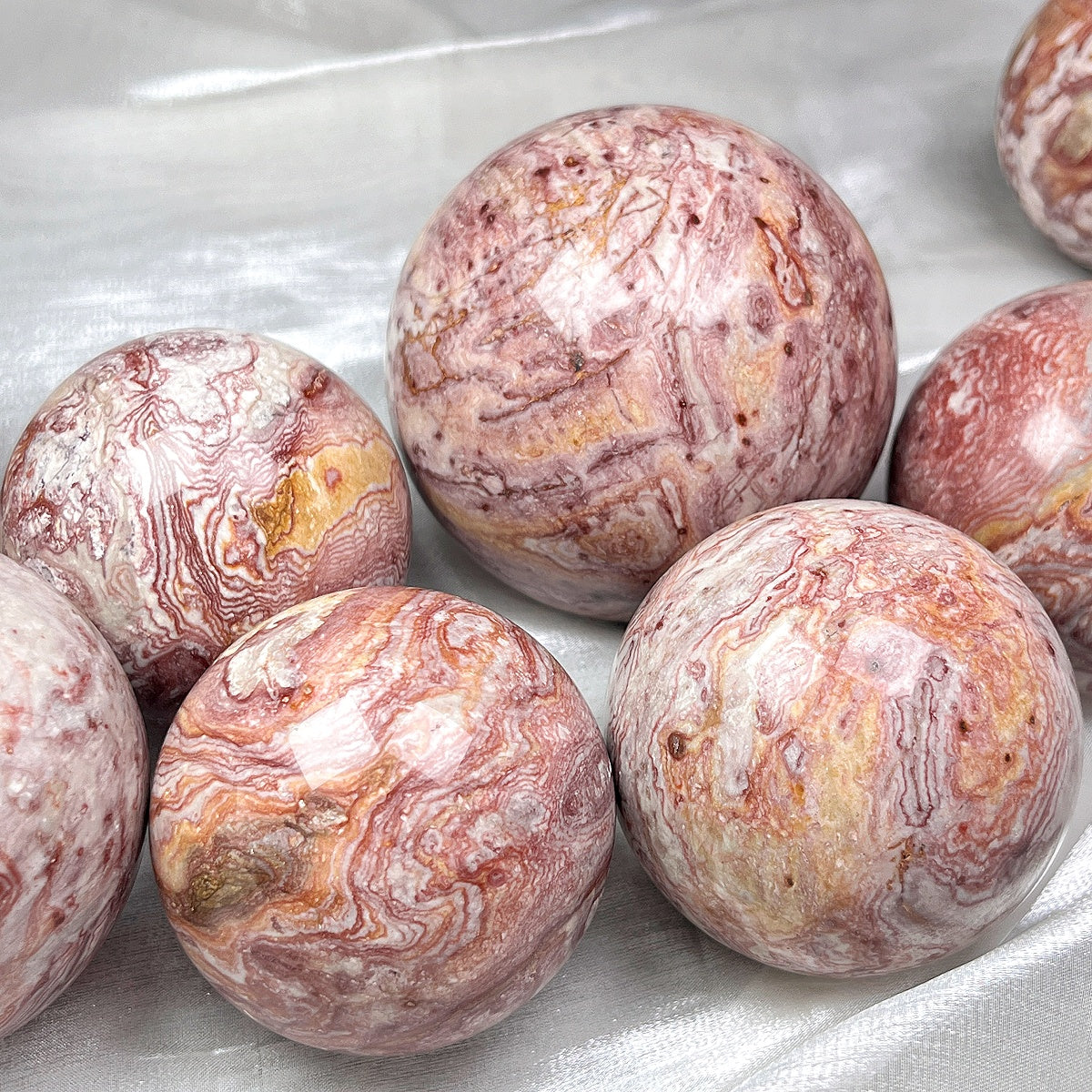 Natural Red patterned Mexican agate ball Heal ing Gemstone Home Decor