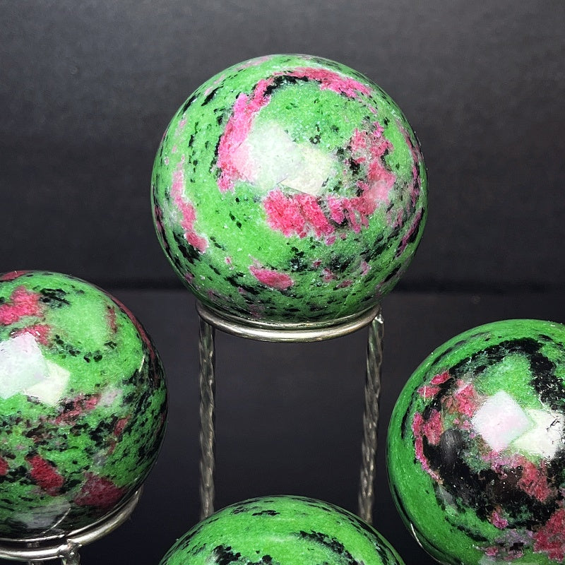 Natural Red and Green Treasure Balls Heal ing Gemstone Home Decor