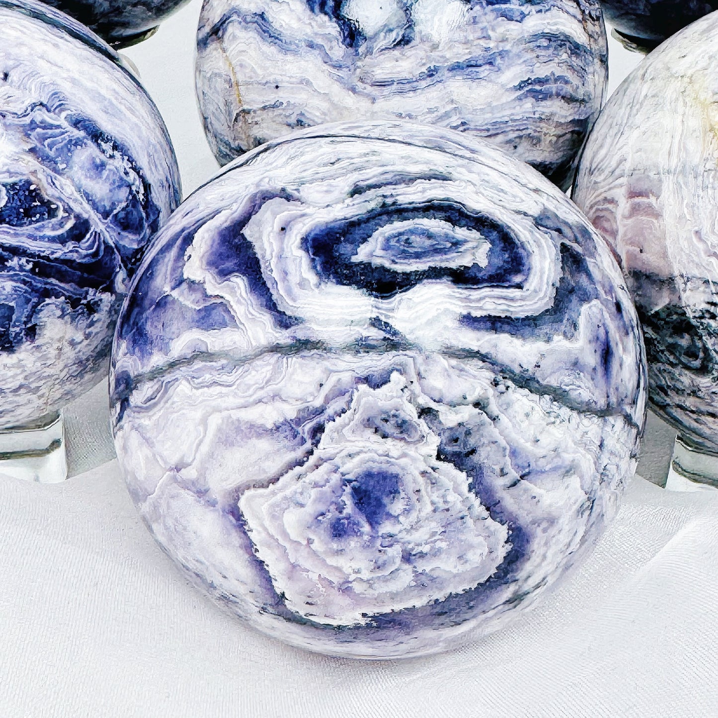 Natural Purple Peacock Stone Ball Heal ing Gemstone Home Decor