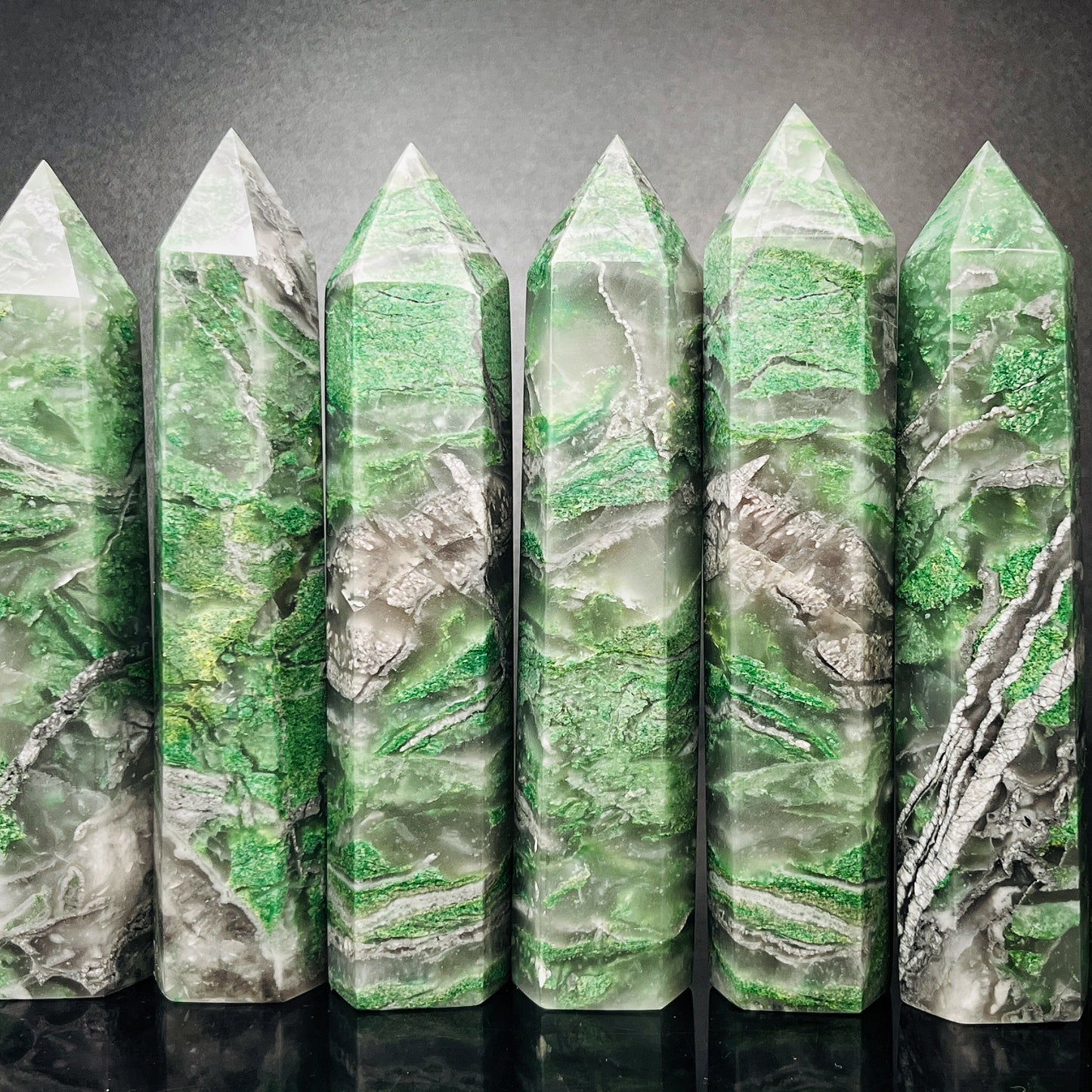 Natural African emerald single pointed pillar Heal ing Gemstone Home Decor