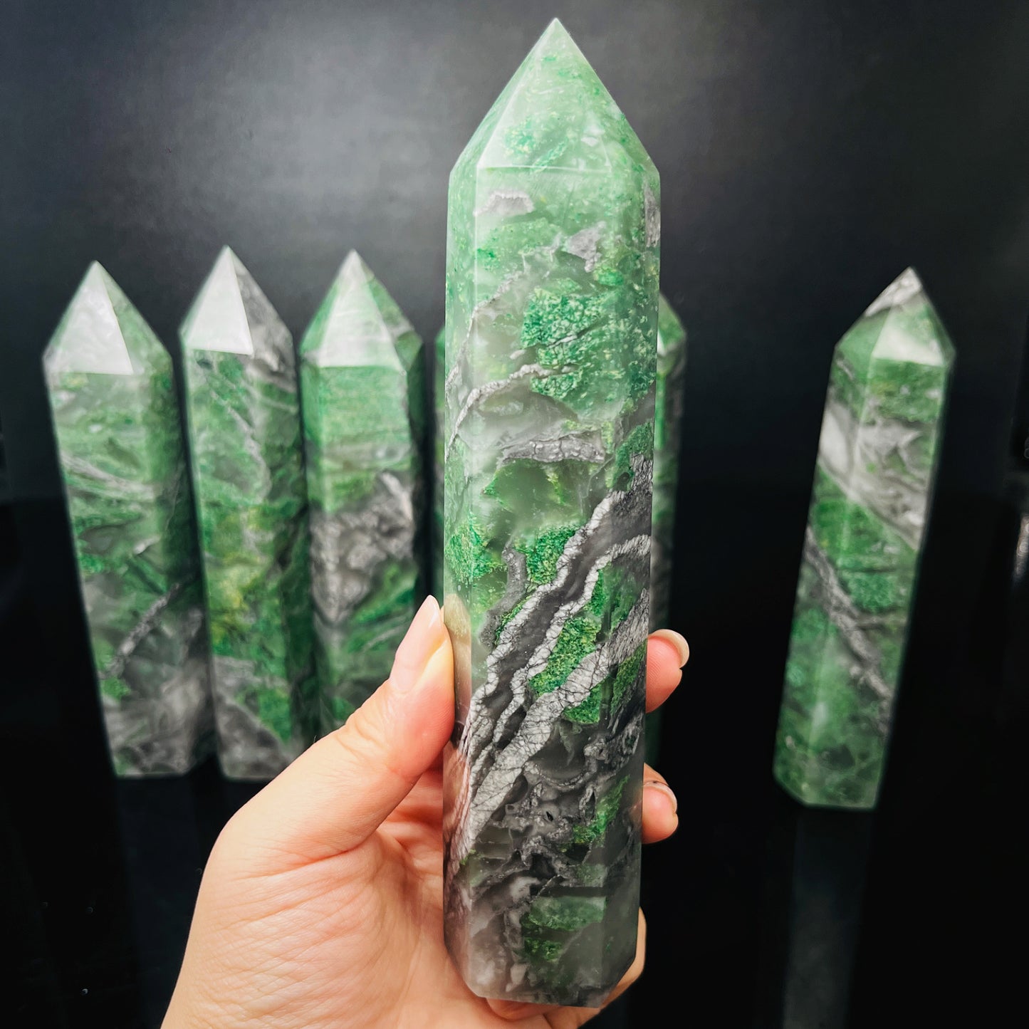 Natural African emerald single pointed pillar Heal ing Gemstone Home Decor