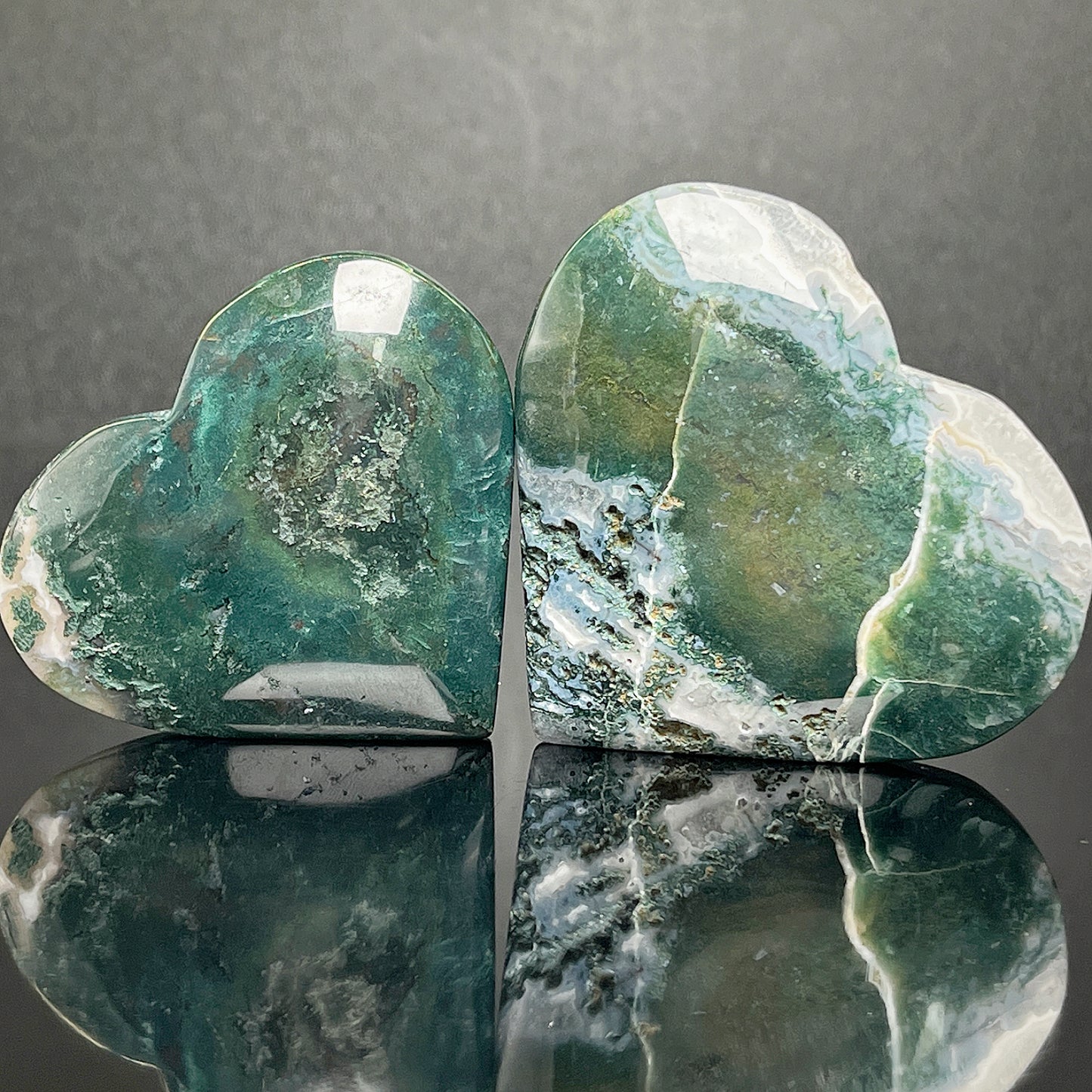 Natural  Love with Water Grass Agate Gemstone Home Decor