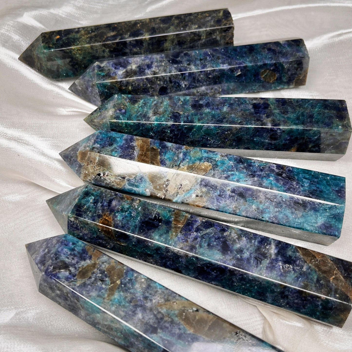Natural Cordierite single pointed column Heal ing Gemstone Home Decor