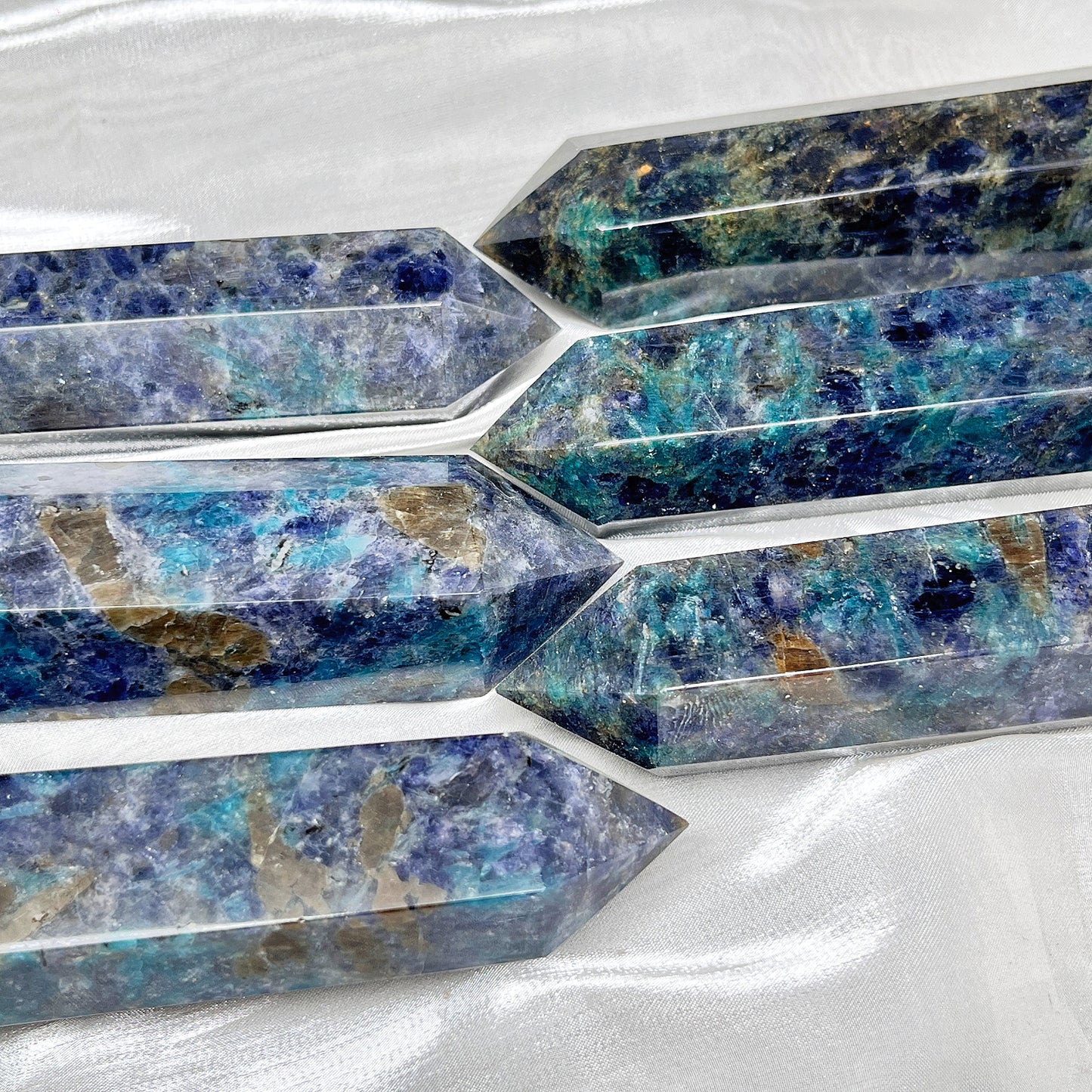 Natural Cordierite single pointed column Heal ing Gemstone Home Decor