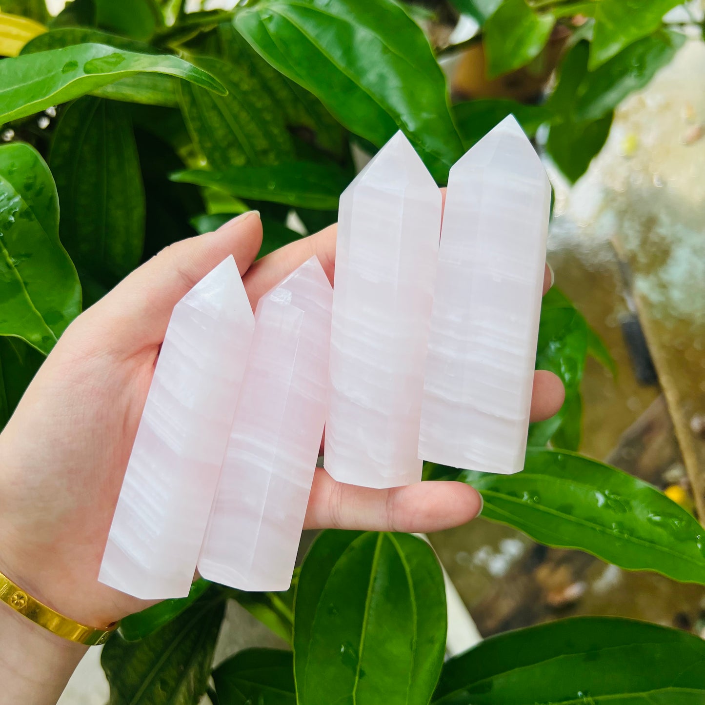 Natural Fenfang Jie Single pointed Column Heal ing Gemstone Home Decor