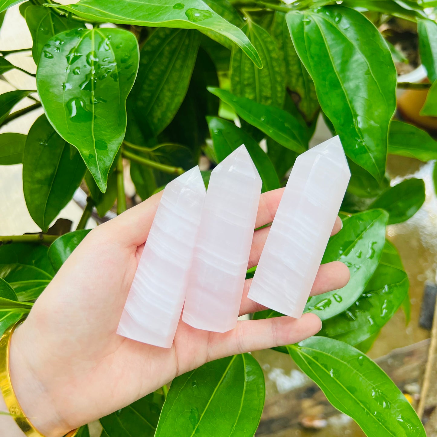 Natural Fenfang Jie Single pointed Column Heal ing Gemstone Home Decor