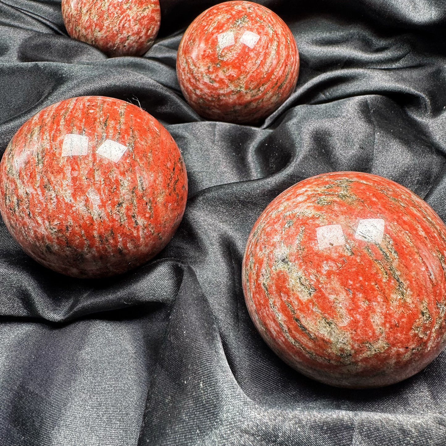 Natural Red patterned stone ball Heal ing Gemstone Home Decor