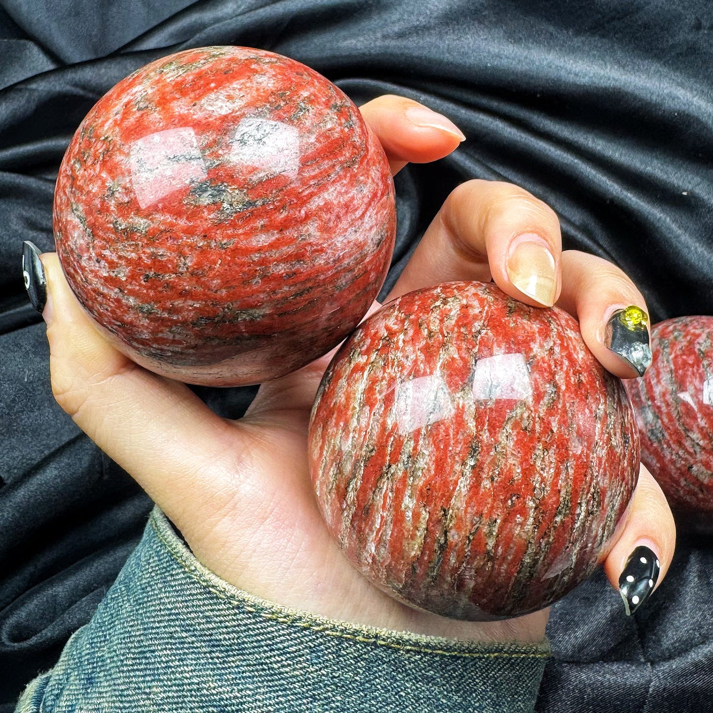 Natural Red patterned stone ball Heal ing Gemstone Home Decor