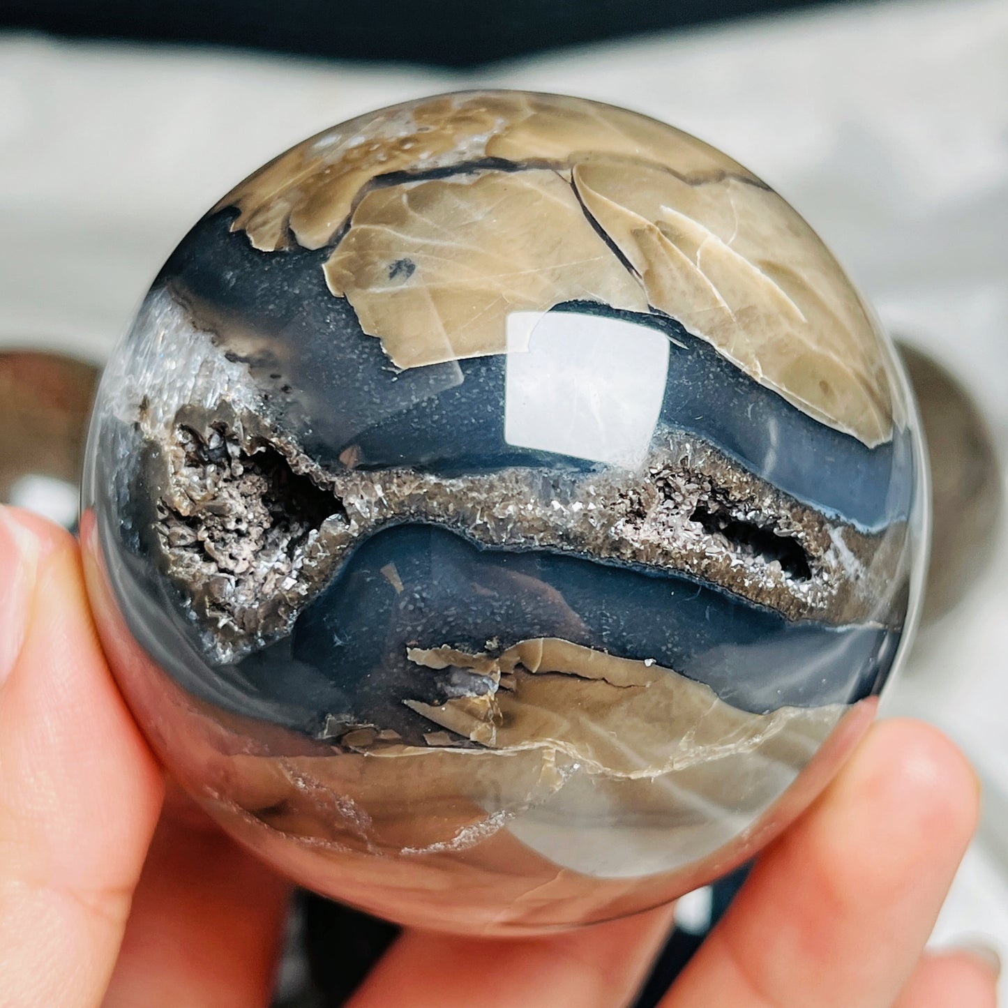 Natural Fluorescent agate ball Healing  Gemstone Home Decor