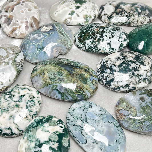Natural Playing with water grass agate Heal ing Gemstone Home Decor