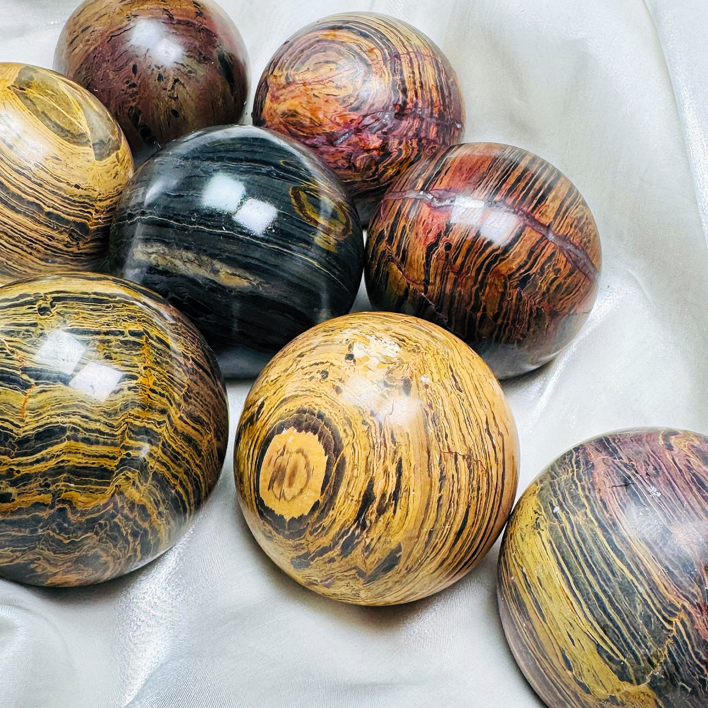 Natural Black yellow patterned stone ball Heal ing Gemstone Home Decor