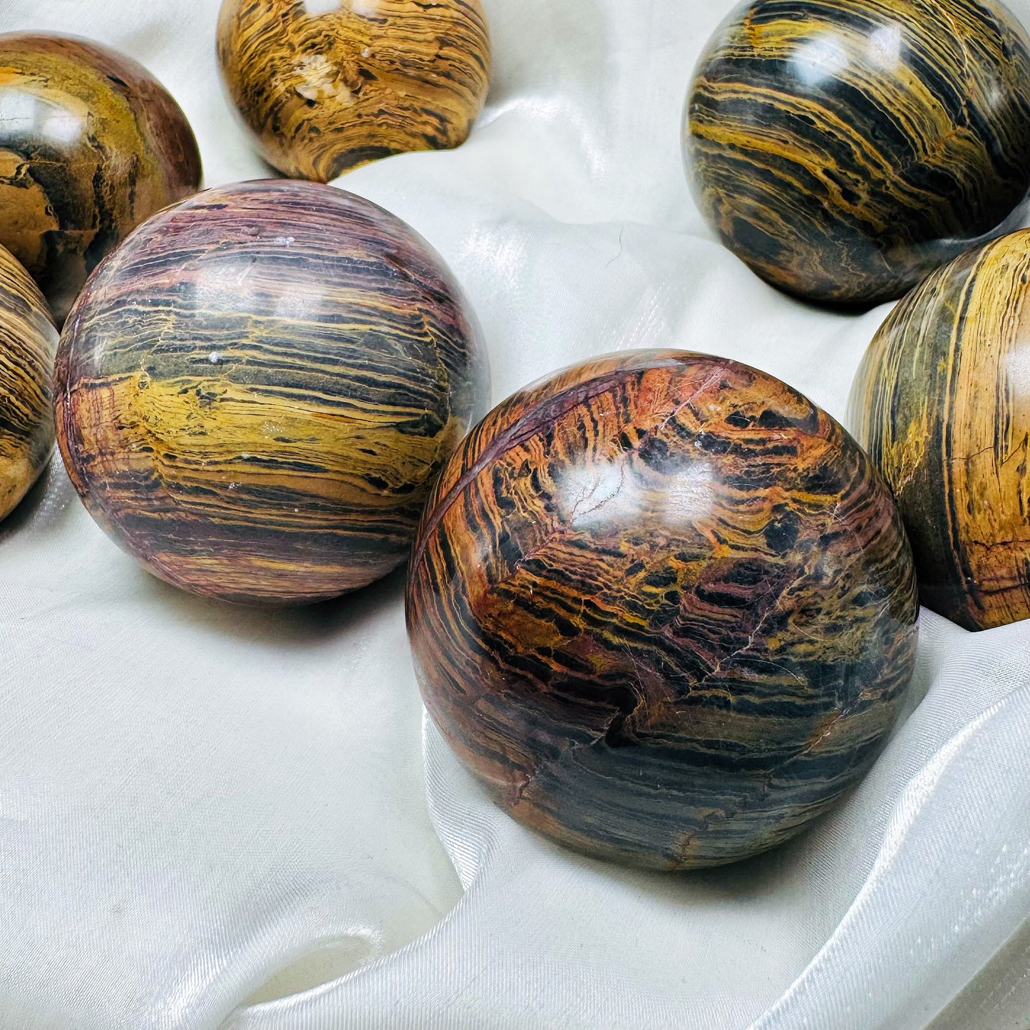 Natural Black yellow patterned stone ball Heal ing Gemstone Home Decor