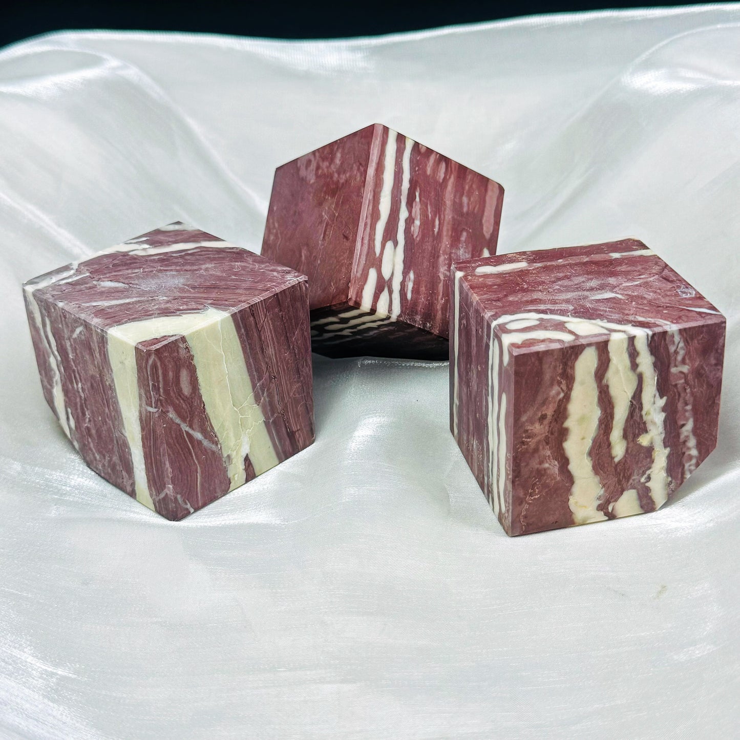 Natural Red Zebra Stone Cube Heal ing Gemstone Home Decor