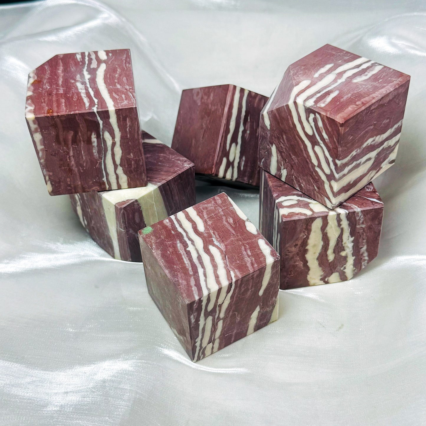 Natural Red Zebra Stone Cube Heal ing Gemstone Home Decor