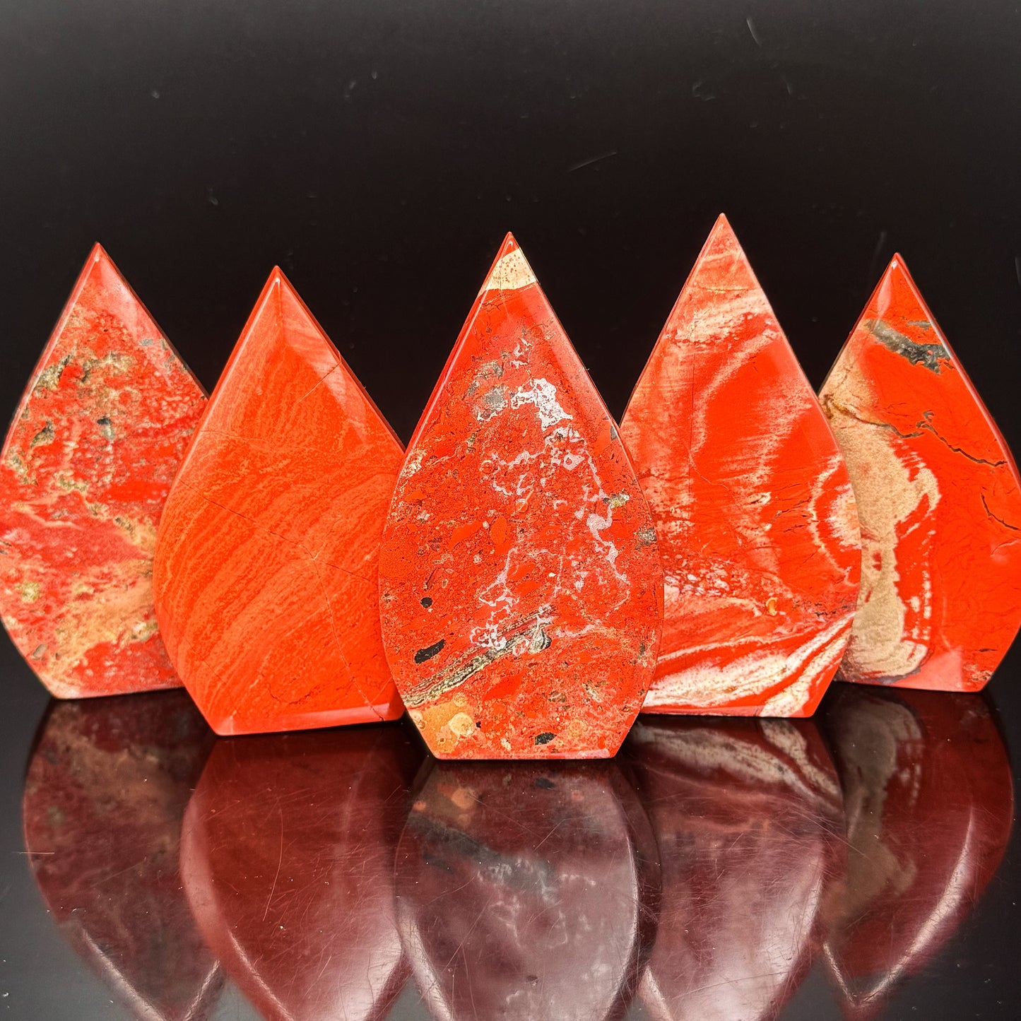 Natural Red jade ornament Heal ing Gemstone Home Decor