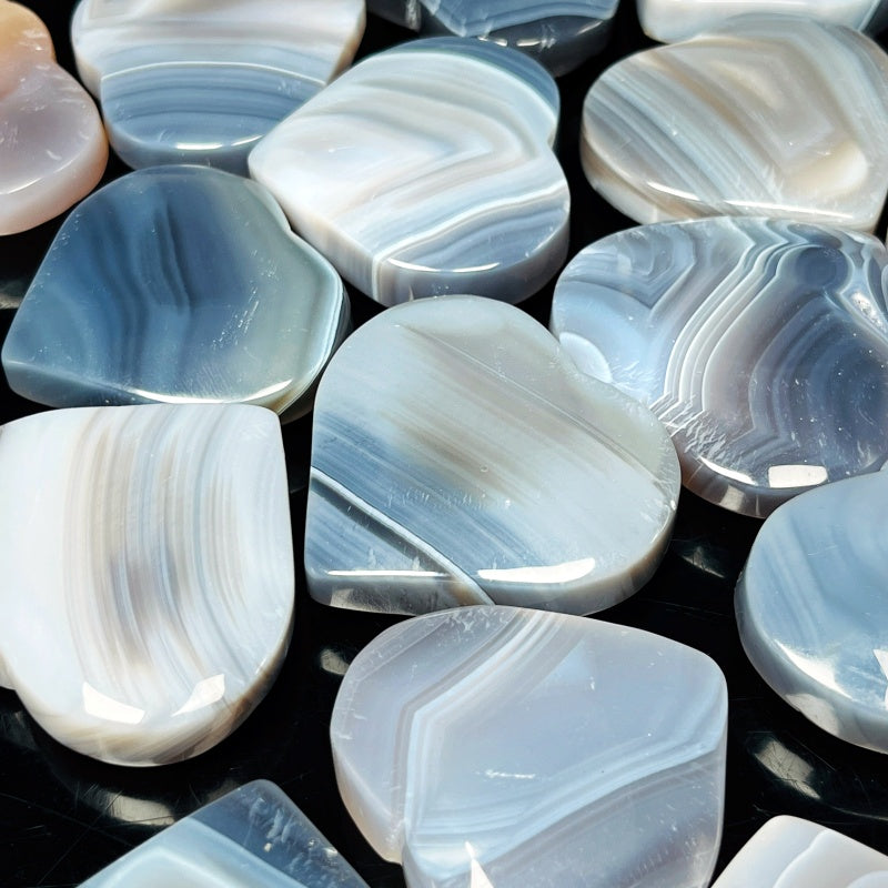Natural  Grey wrapped agate heart Heal ing Gemstone Home Decor