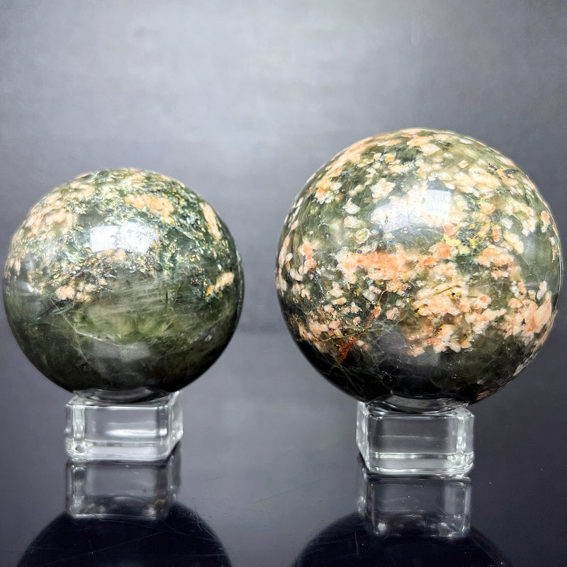 Natural Green Hair Crystal Sun Symbiotic Sphere Heal ing Gemstone Home Decor