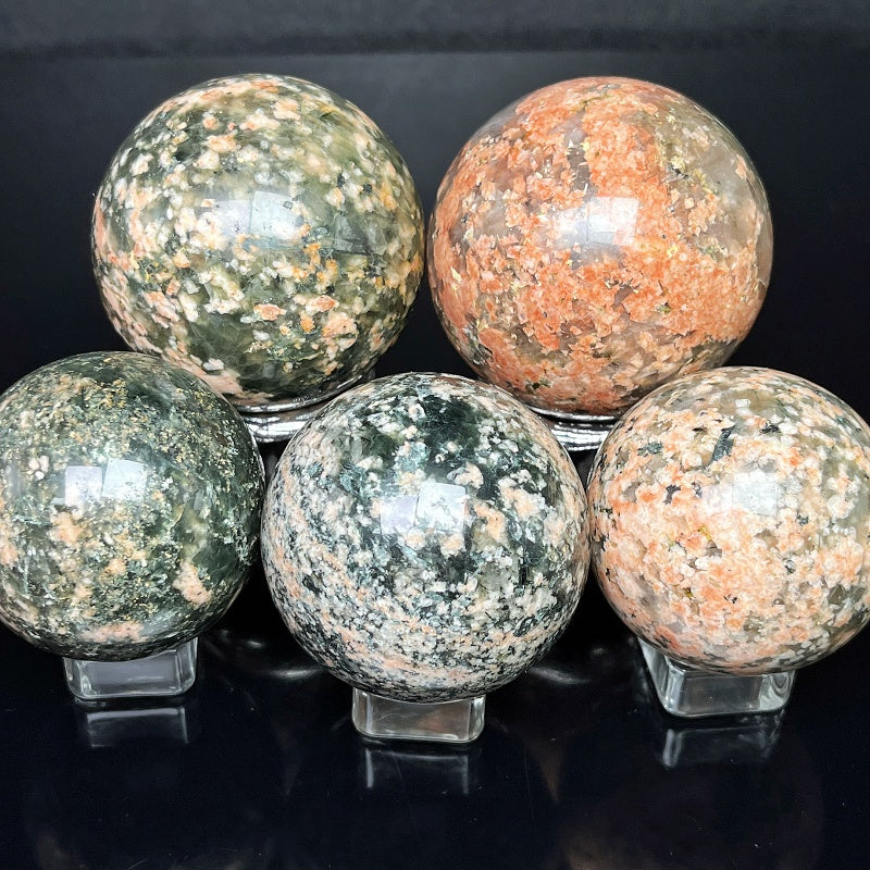 Natural Green Hair Crystal Sun Symbiotic Sphere Heal ing Gemstone Home Decor