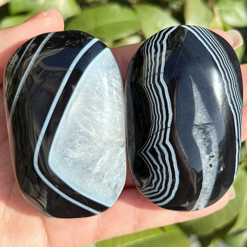 Natural  black wrapped agate rolling stone Heal ing Gemstone Home Decor