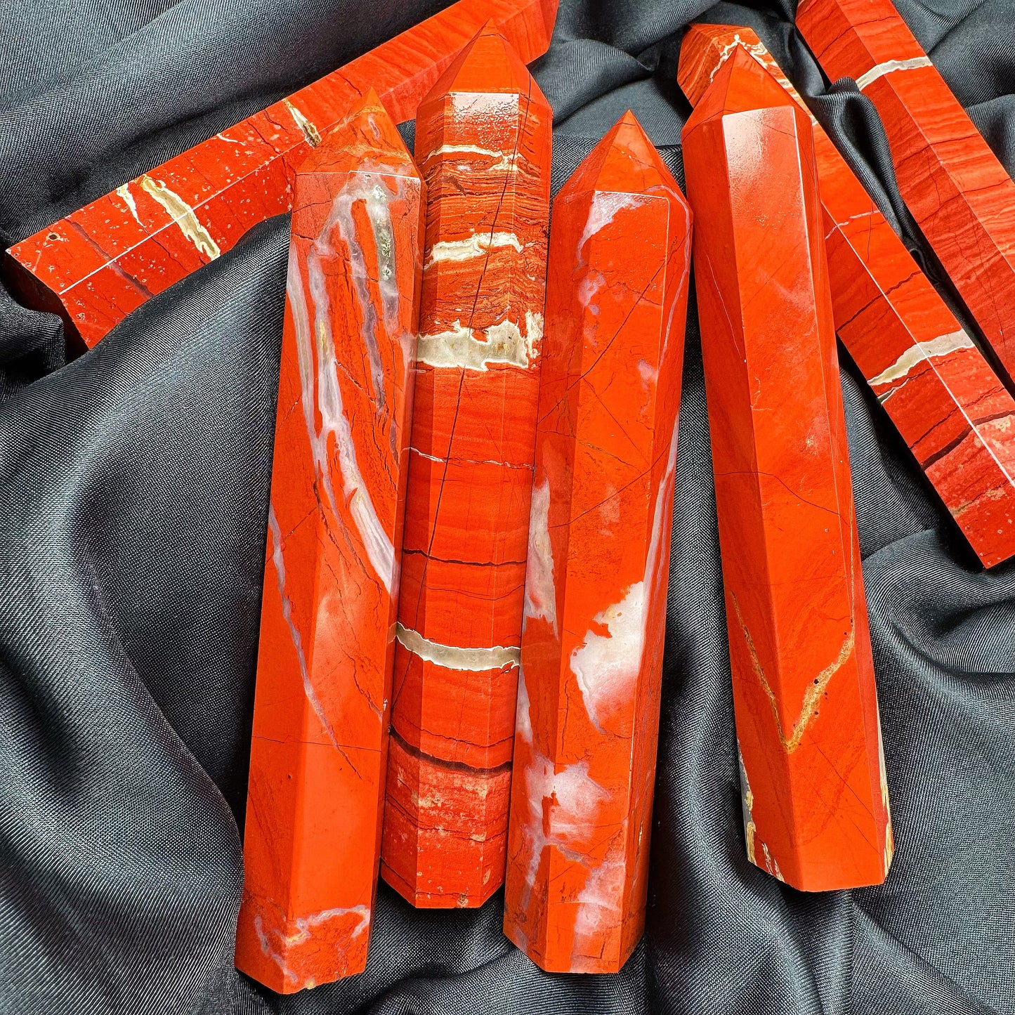 Natural Red jade single pointed pillar Heal ing Gemstone Home Decor