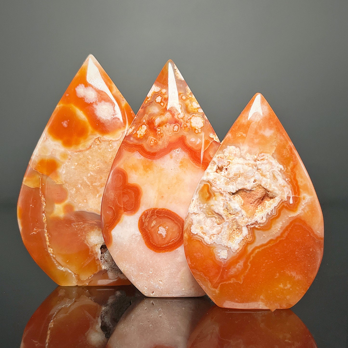 Natural Red cherry blossom agate ornament Heal ing Gemstone Home Decor