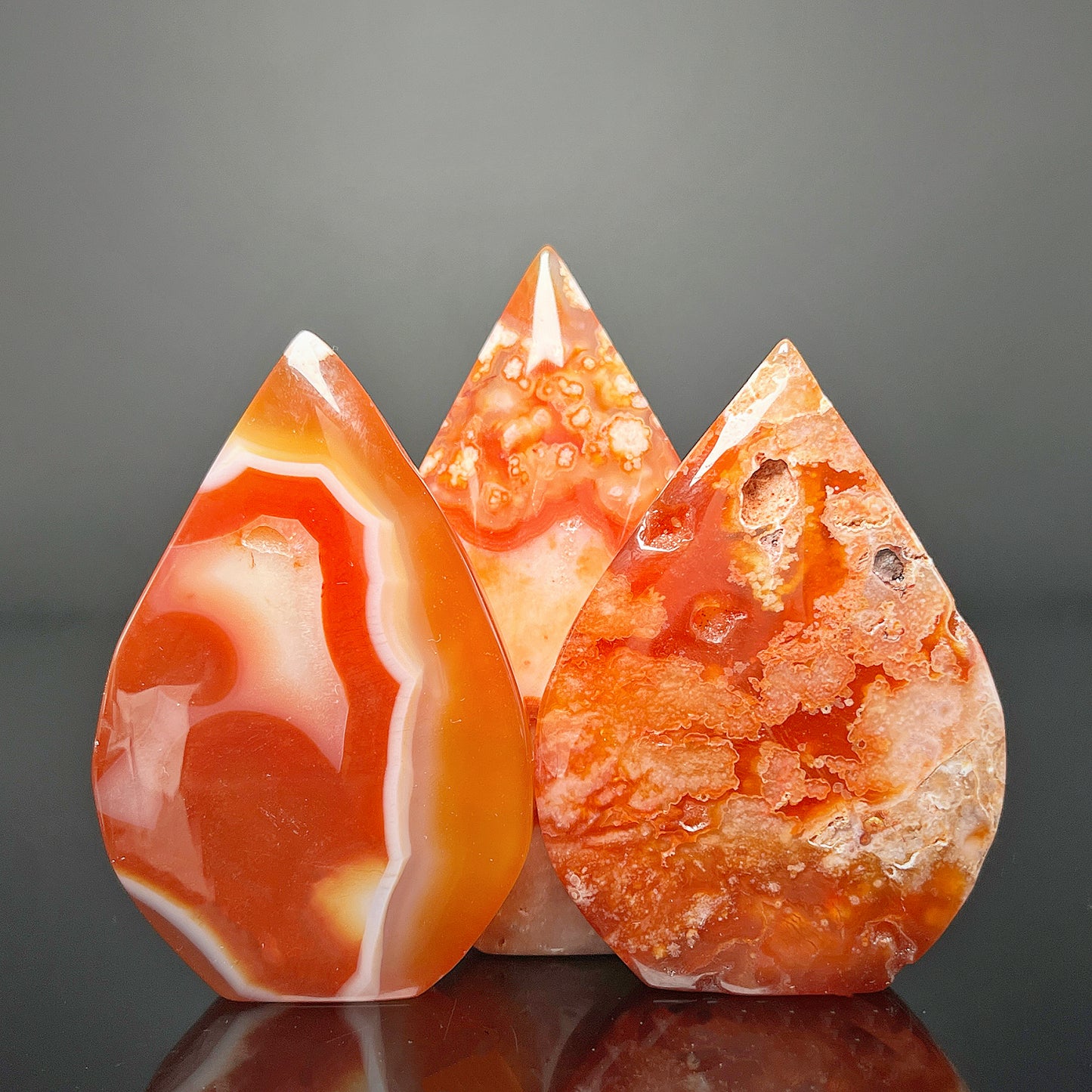 Natural Red cherry blossom agate ornament Heal ing Gemstone Home Decor