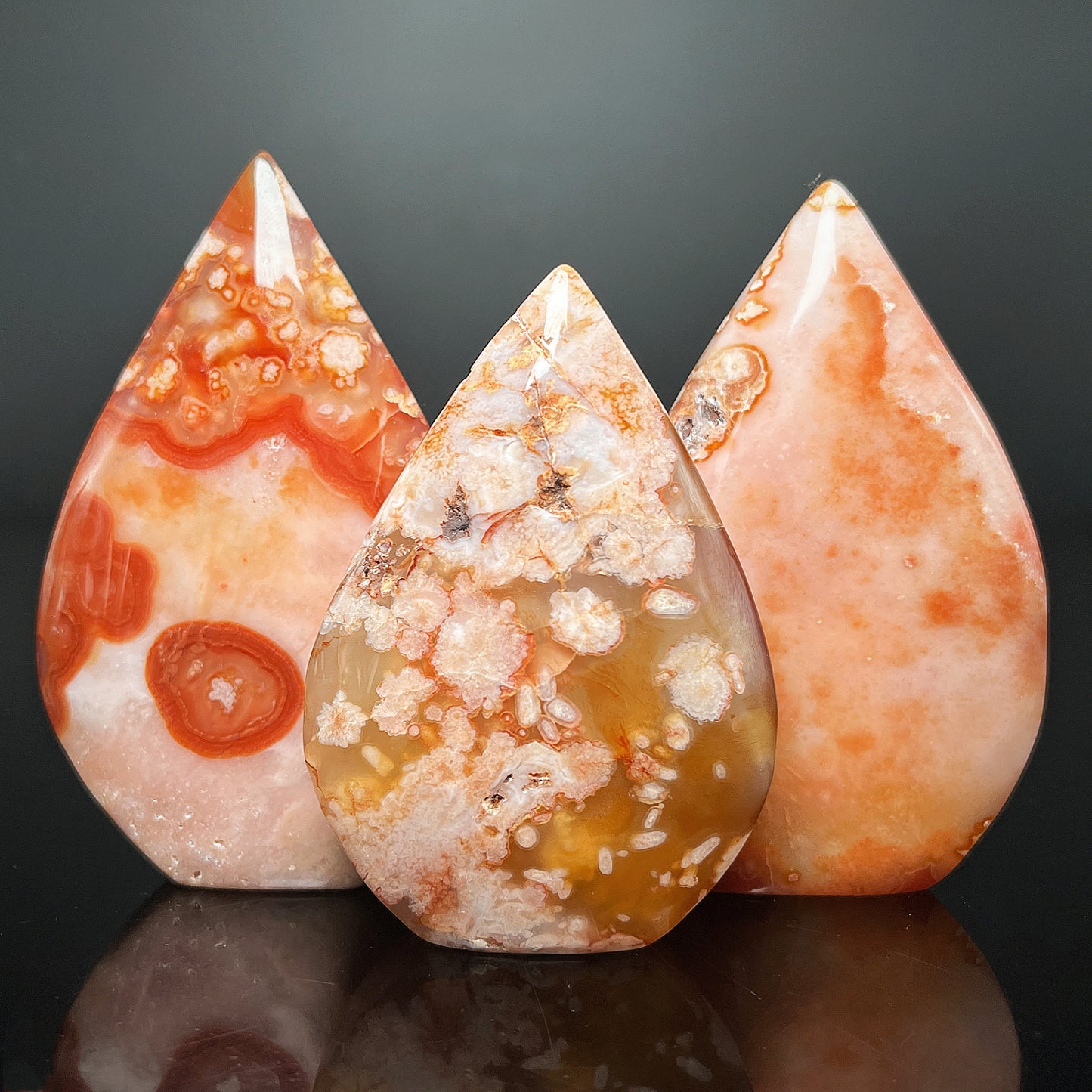 Natural Red cherry blossom agate ornament Heal ing Gemstone Home Decor