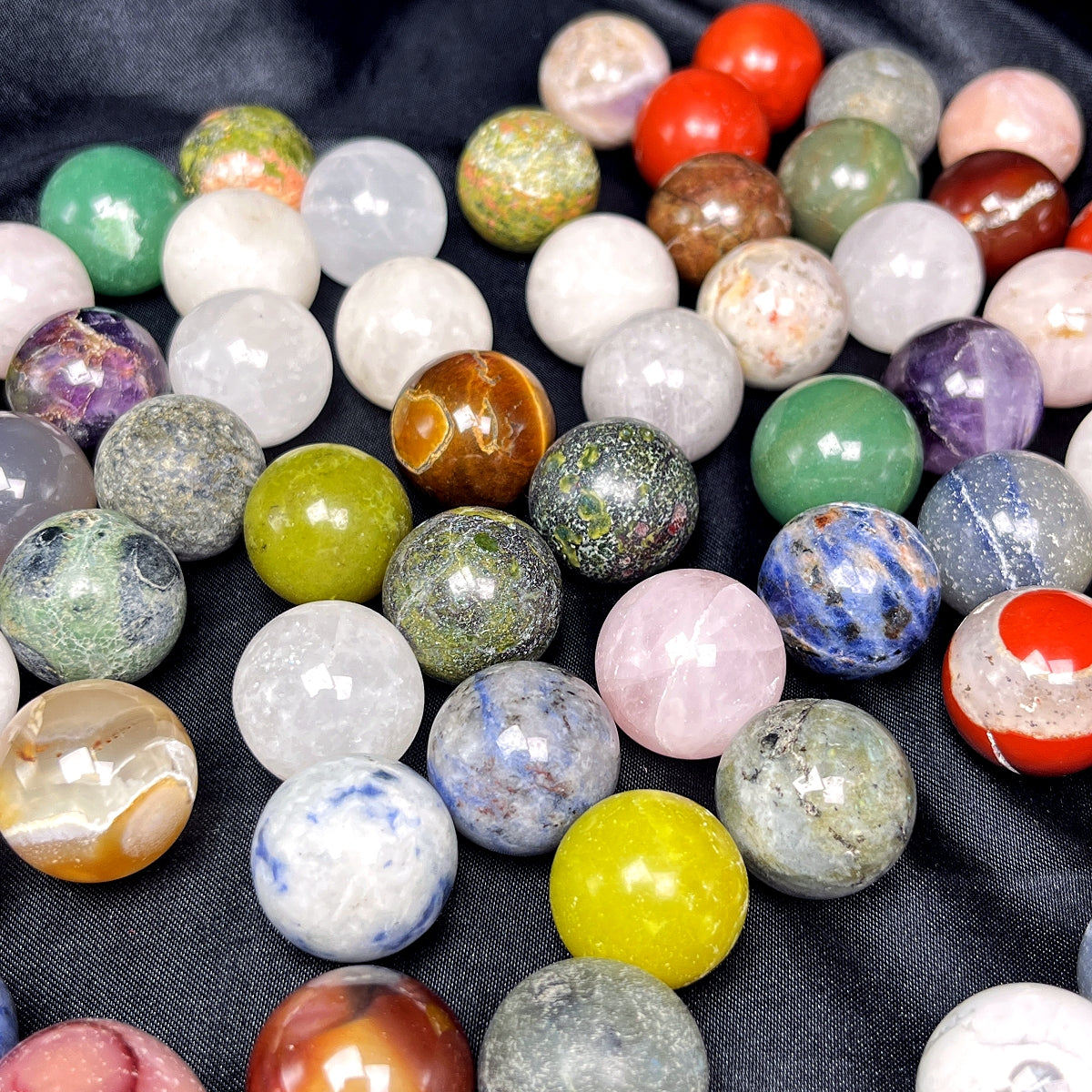 Natural Mixed material crystal ball Heal ing Gemstone Home Decor