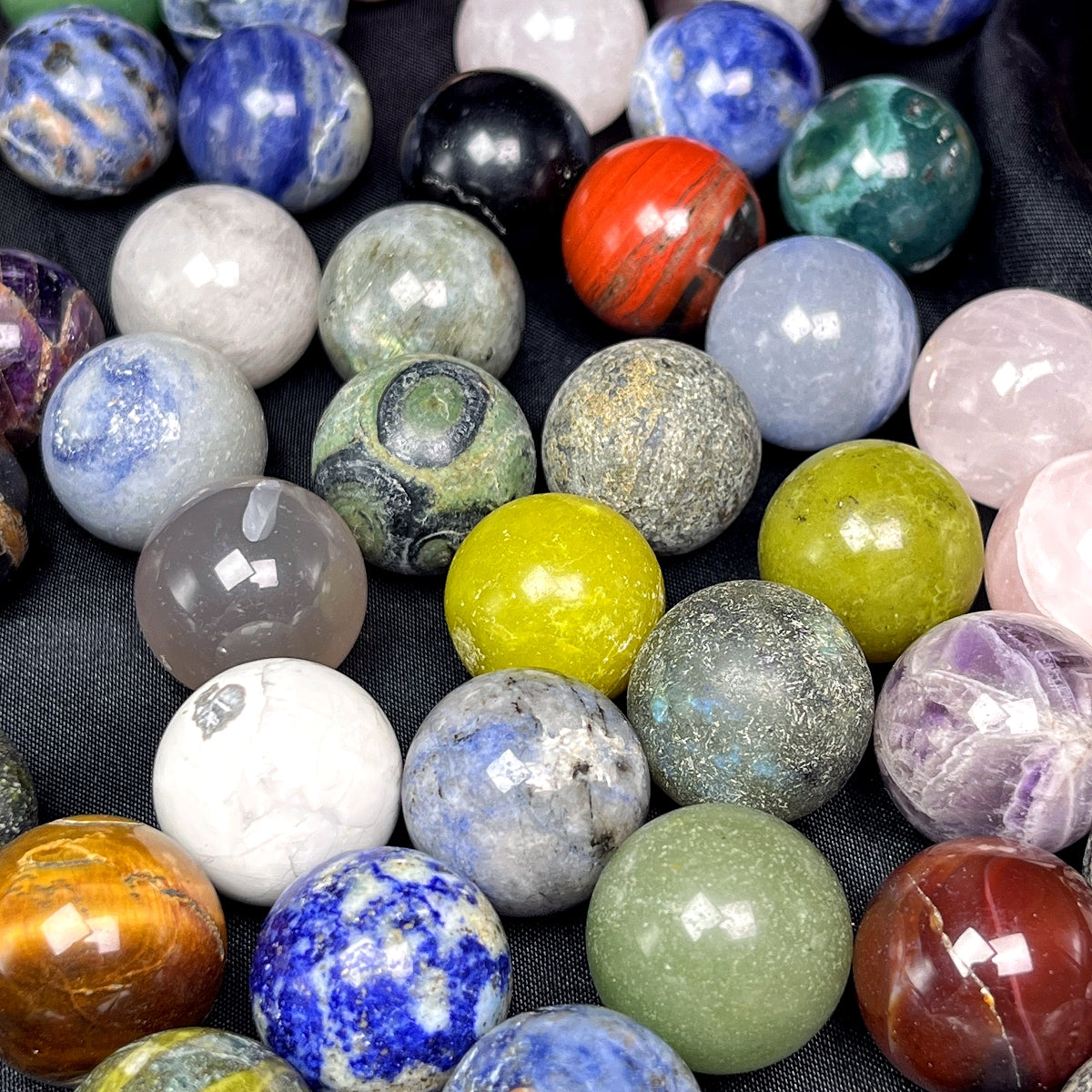 Natural Mixed material crystal ball Heal ing Gemstone Home Decor