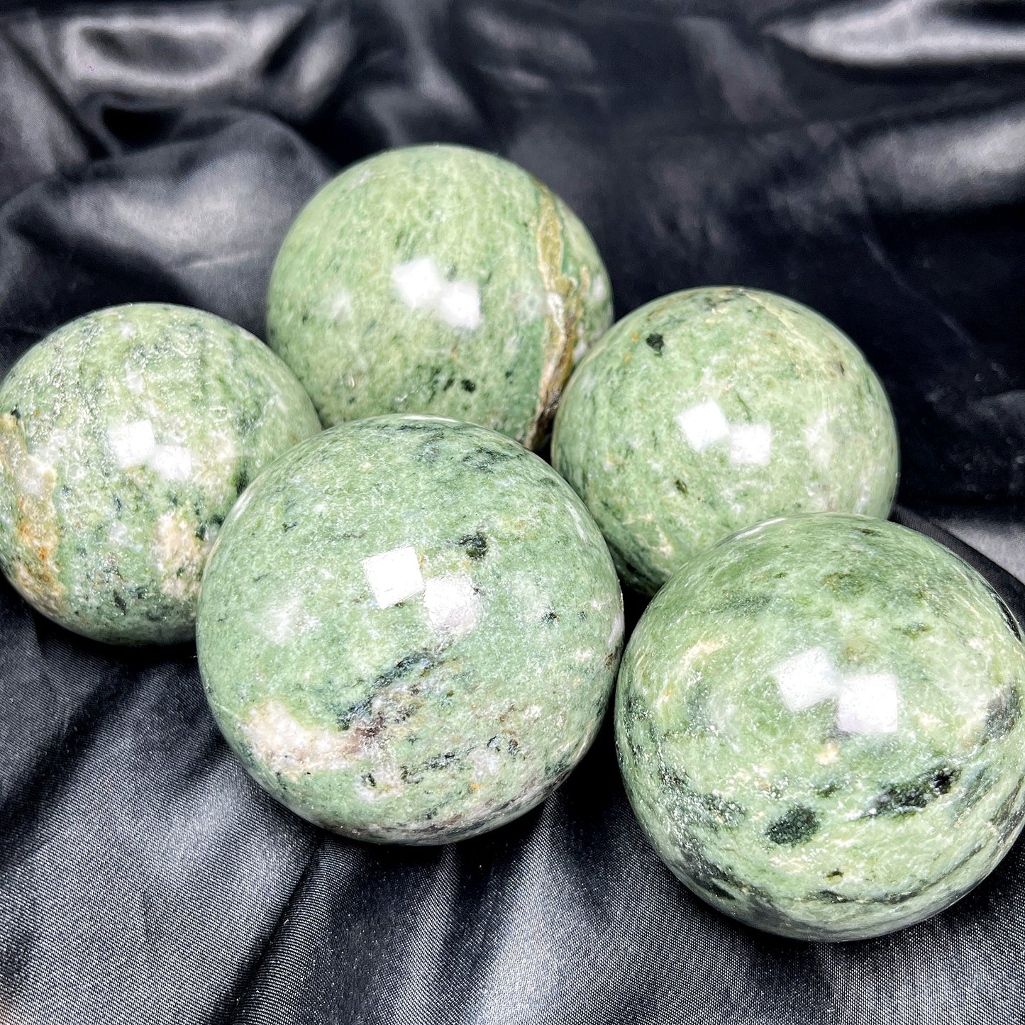 Natural Black patterned green agate ball Heal ing Gemstone Home Decor