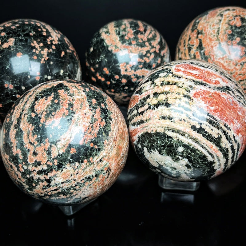 Natural Black and red leopard print stone ball Heal ing Gemstone Home Decor