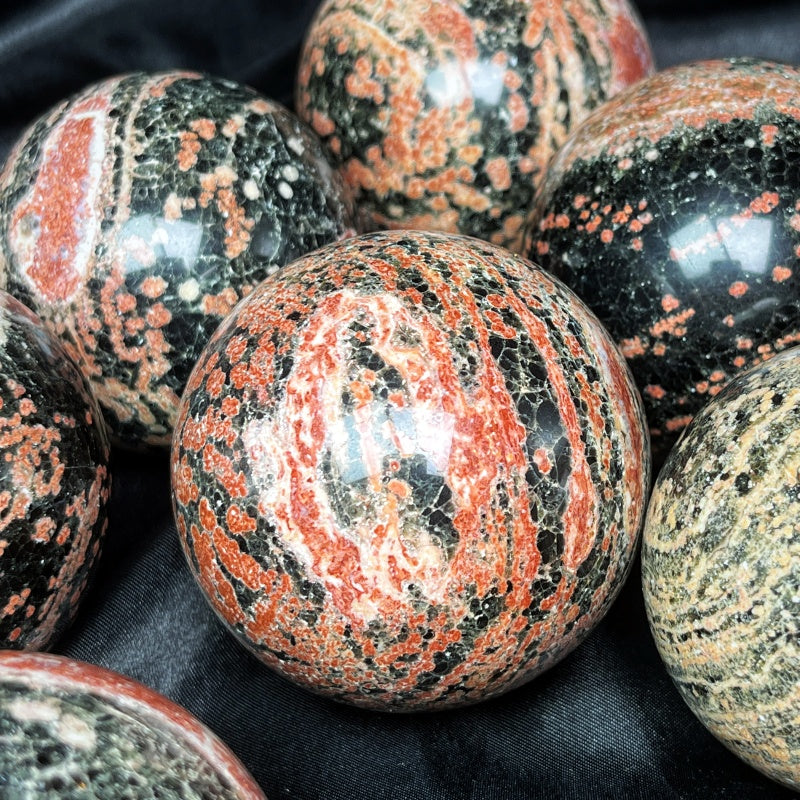 Natural Black and red leopard print stone ball Heal ing Gemstone Home Decor