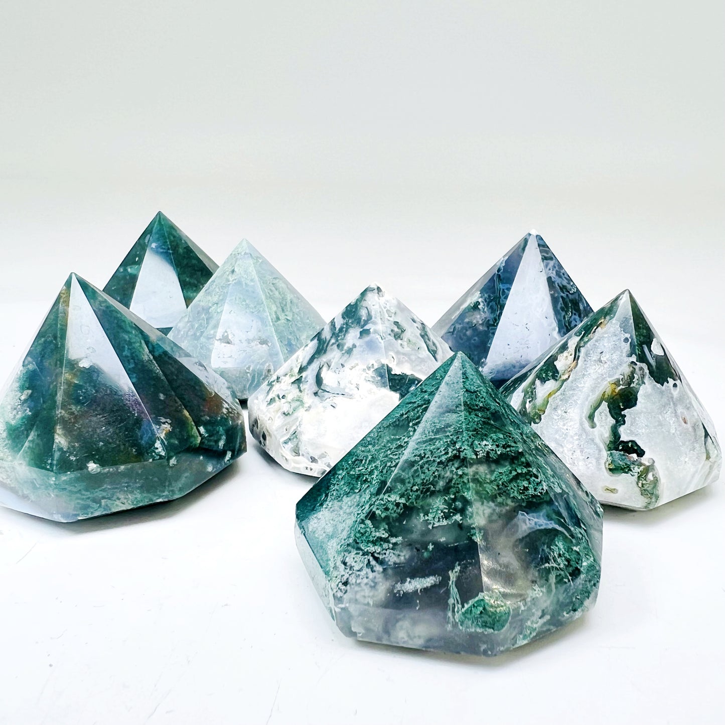 Natural Ocean Water Grass Agate Carving Diamond Heal ing Gemstone Home Decor