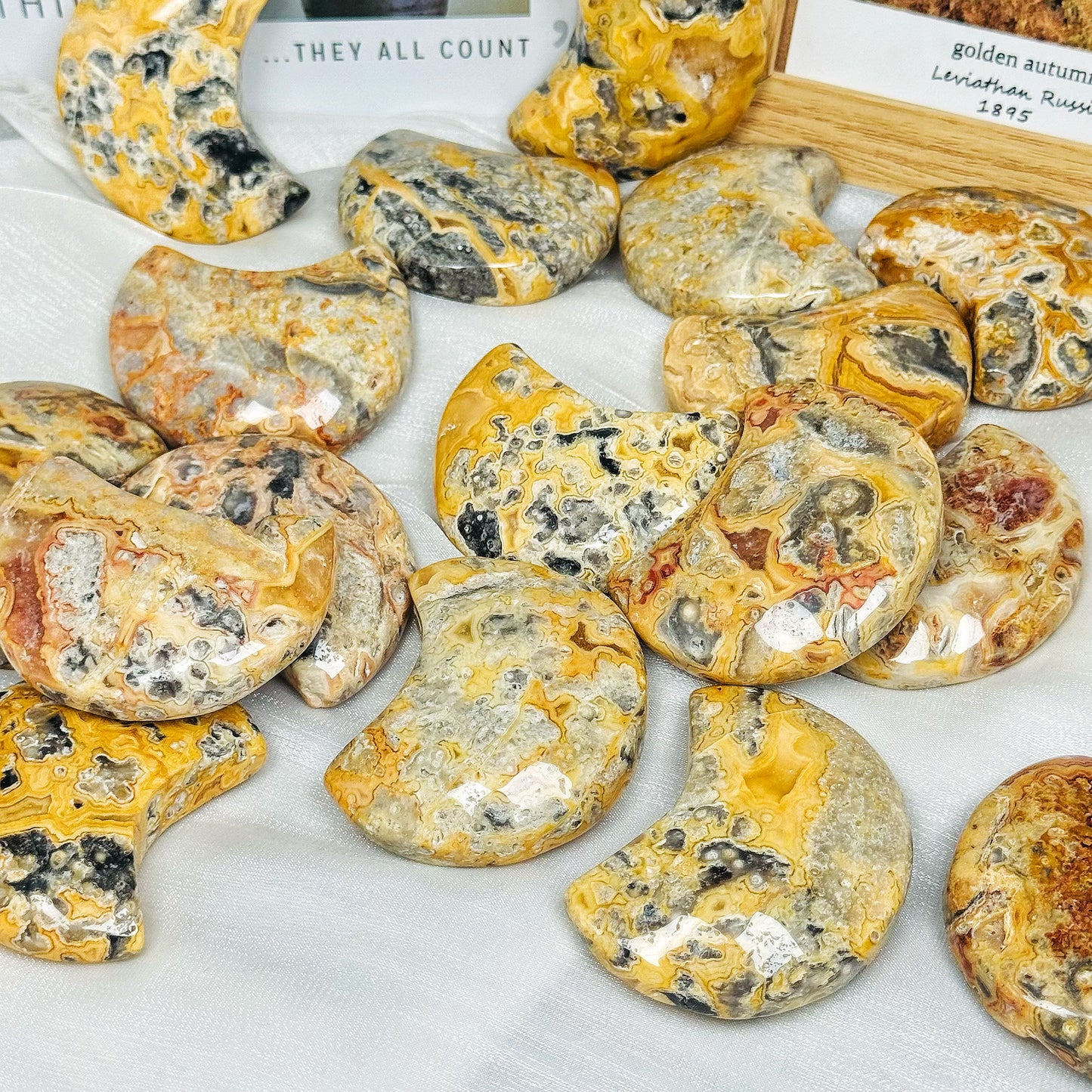 Natural Crazy Agate Moon Heal ing Gemstone Home Decor