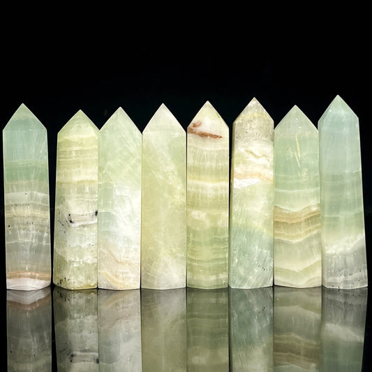 Natural Green Caribbean single pointed pillar Heal ing Gemstone Home Decor