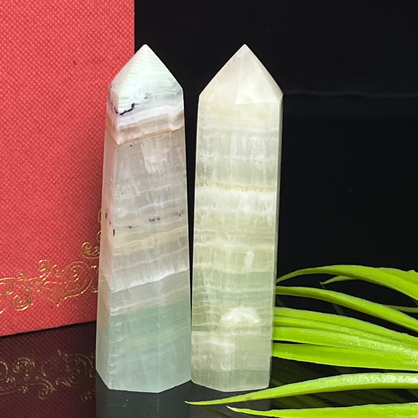 Natural Green Caribbean single pointed pillar Heal ing Gemstone Home Decor