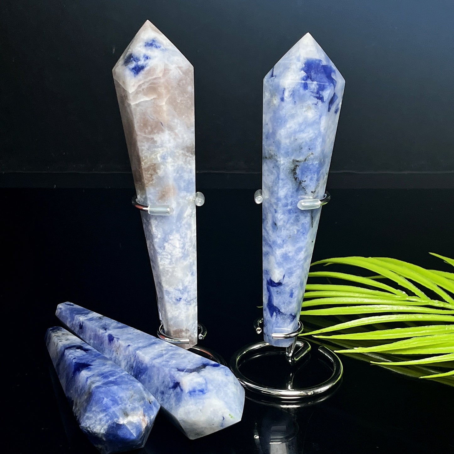 Natural Fluorescent Blue Striped Stone Staff Heal ing Gemstone Home Decor
