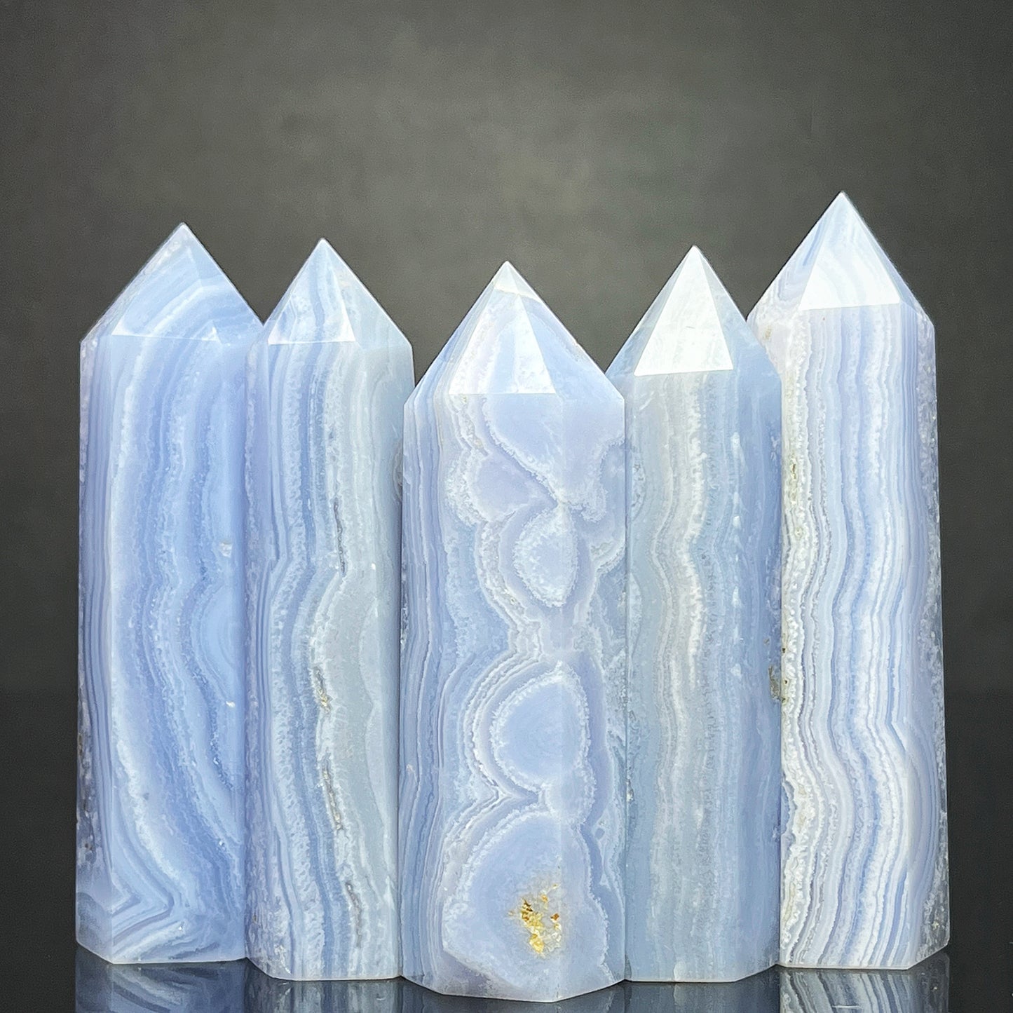 Natural Blue patterned agate single pointed pillar Heal ing Gemstone Home Decor