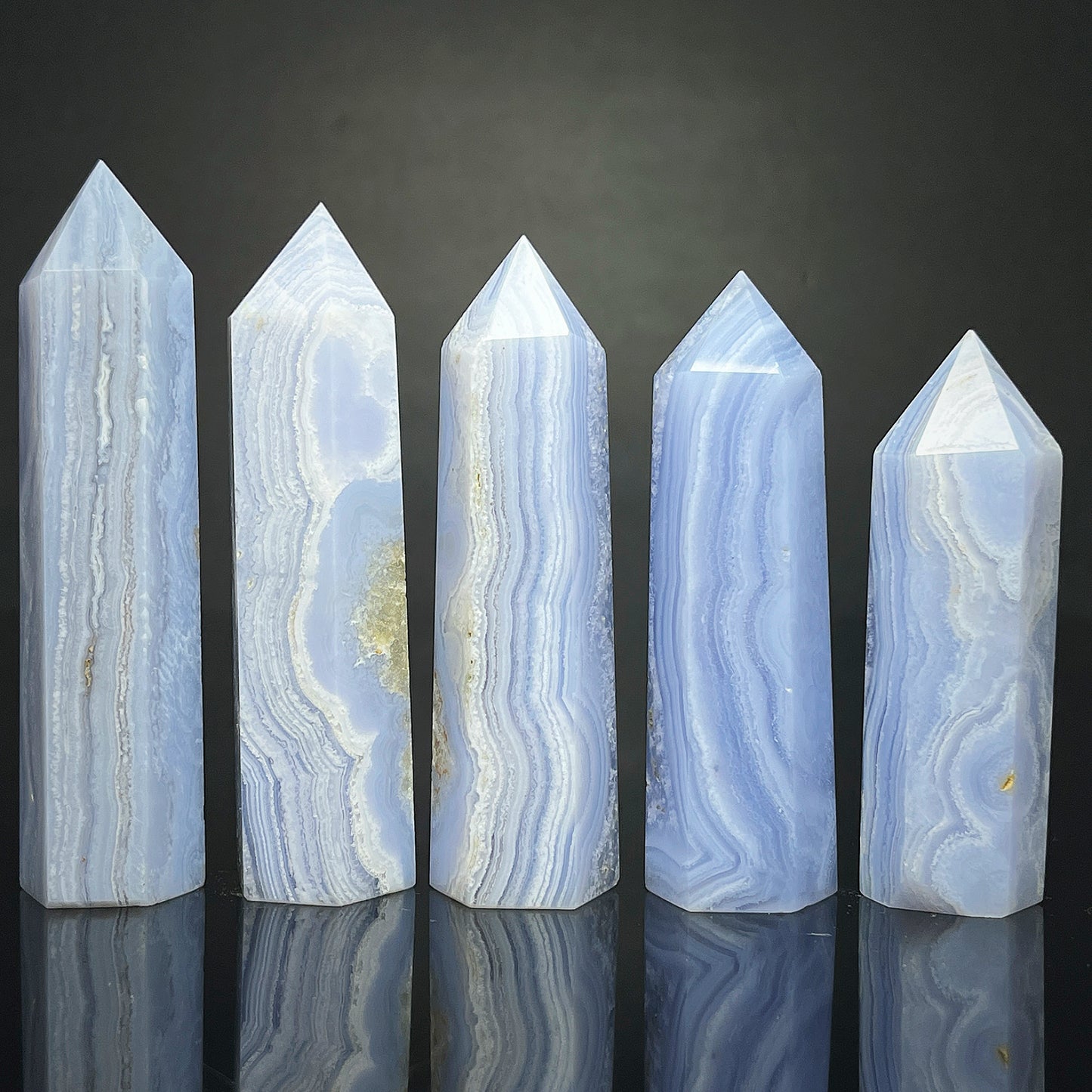 Natural Blue patterned agate single pointed pillar Heal ing Gemstone Home Decor