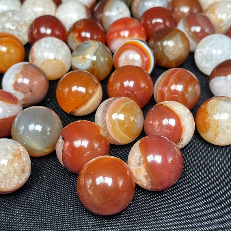Natural Red wrapped agate ball Heal ing Gemstone Home Decor