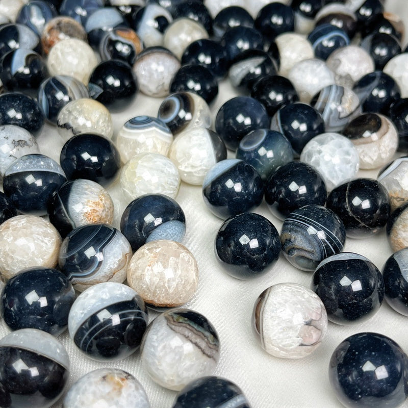 Natural Black wrapped agate ball Heal ing Gemstone Home Decor