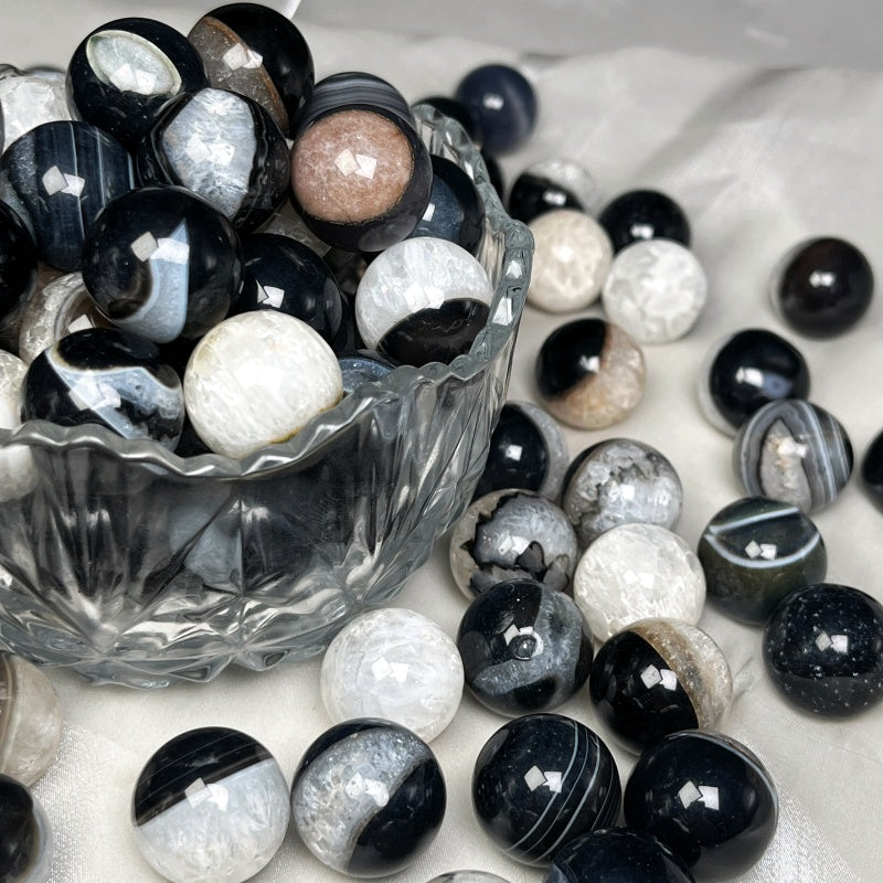 Natural Black wrapped agate ball Heal ing Gemstone Home Decor