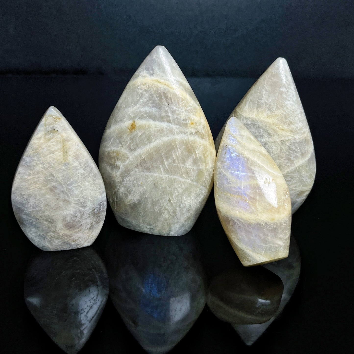 Natural Moonstone Sculpture Heal ing Gemstone Home Decor