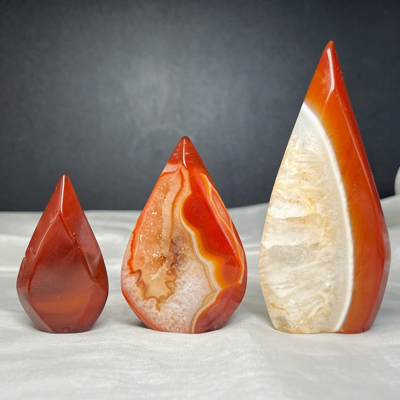 Natural Crystal Cave Red Agate Ornament Heal ing Gemstone Home Decor