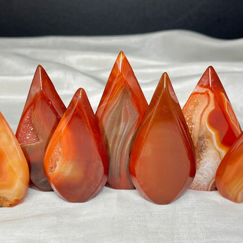 Natural Crystal Cave Red Agate Ornament Heal ing Gemstone Home Decor